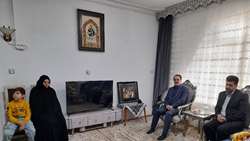 رئیس سازمان بازرسی با خانواده شهید مدافع حرم خیراله احمدی فر دیدار کرد